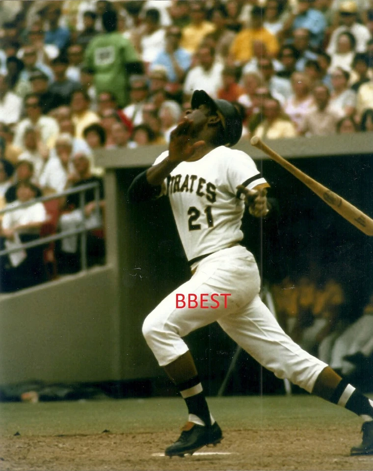 ROBERTO CLEMENTE COLOR 8X10 IST GAME 3-RIVERS STADIUM 7/16/70 - Image 1 of 1