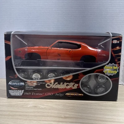 Motor Max diecast model KIT 1:18 1969 Pontiac GTO Judge Orange/Red NIB - Image 1 of 4