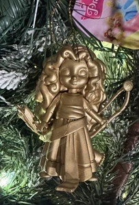 2025 Oro Mérida Brave Edición Limitada Disney Bebé Niña Árbol de Navidad Adorno - Imagen 1 de 1