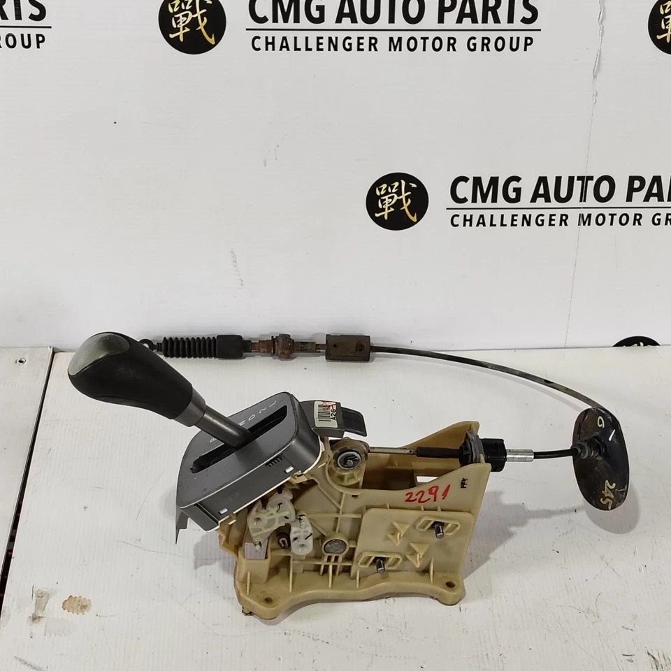 HYUNDAI ILOAD/IMAX GEAR STICK/SHIFTER AUTO T/M, PETROL, 2.4, W/ OVERDRIVE BUTTON - image 1 of 4