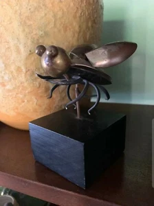 Escultura de metal 'Junebug' 1971 vintage de latón - firmada - muy detallada y única - Imagen 1 de 9