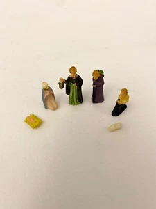 Miniature Dollhouse Nativity Scene - Picture 1 of 12