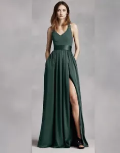 BRAND NEW Vera Wang Bridesmaid Dress - Halter VNeck w/Sash - Forest Green Size 8 - Picture 1 of 4