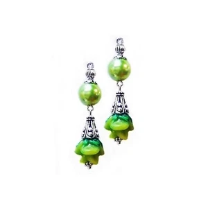 Earrings Green lampwork flower and pearl drop, choose clip on or pierced - Picture 1 of 5