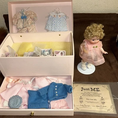 Just Me 8" Bisque Muñeca y Baúl Set Vogue Dolls Limited #045/400 Nuevo Foto 1 de 4