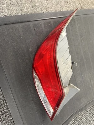 Lâmpada traseira esquerda para motorista Hyundai Accent LH 2015 2016 2017 fabricante de equipamento original - Imagem 1 de 4