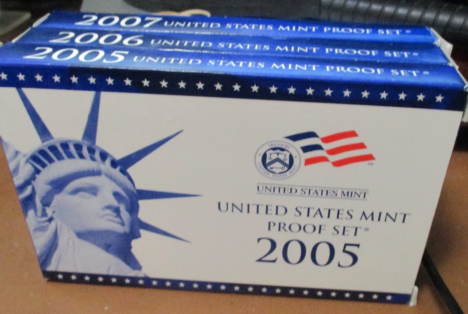 3 United States  Mint Proof Coin Sets 2005 2006 2007 - Image 1 of 1