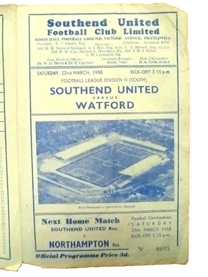 1958 Football Programme Southend United v Watford League Division III South - Image 1 of 4