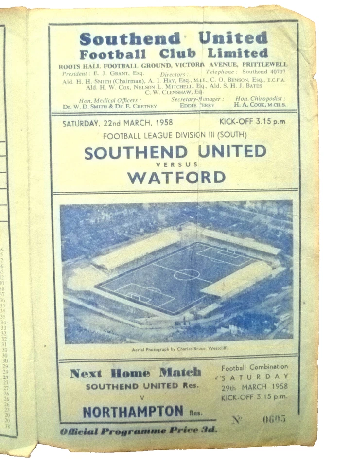 1958 Football Programme Southend United v Watford League Division III South - Image 1 of 4