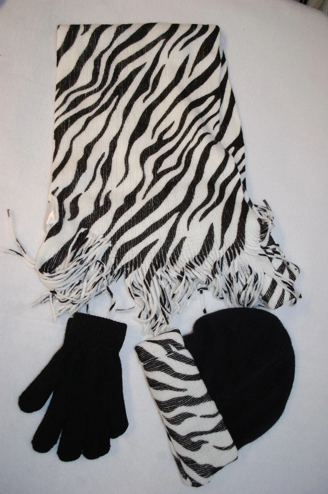 Mujer Invierno Bufanda Sombrero Guantes NEGRO BLANCO ESTAMPADO CEBRA Flecos TALLA ÚNICA Foto 1 de 1
