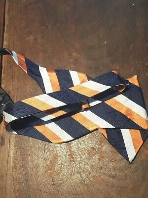  PAJARITA DE SEDA DANIEL CREMIEUX A RAYAS AZULES, NARANJAS Y BLANCAS DE COLORES BRILLANTES  Foto 1 de 3