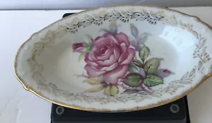 Royal Carlton Serving Bowl 9" Rose Pattern Motif No Chips or Cracks Vintage - Picture 1 of 7