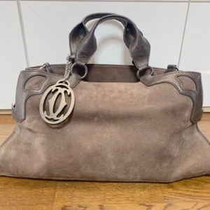 Cartier Marcello Wildleder 2WEGE Beuteltasche Tasche braun groß Handtasche Anhänger Schulterriemen - Bild 1 von 7