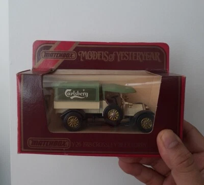 ENORME CAJA DE CERILLAS MODELOS DE CAMIÓN DE CERVEZA CARLSBERG de antaño de colección Foto 1 de 3