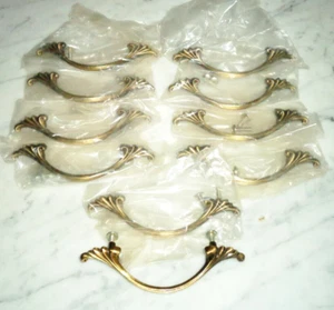 10 tiradores de cajón de puerta de gabinete de plumas de latón, tiradores vintage #4702 - Imagen 1 de 4