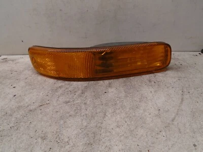 Jeep Liberty 2002 2003 2004 esquina derecha luz de estacionamiento parachoques montado Foto 1 de 4