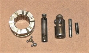 Yamaha 300 HP 2 Stroke Clutch Dog ASSY PN 60V-45631-00-00 Fits 2002-2006+ - Bild 1 von 2