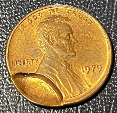 1979-P Lincoln Cent Obverse Brockage Indent Penny Error Coin - Image 1 of 2