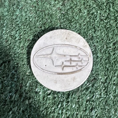 Cubierta de tapa central plateada 28821SA030 Subaru OEM 2006-2015 Forester Impreza Outback Foto 1 de 2