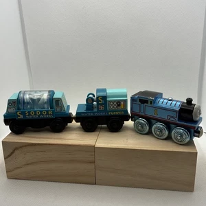 Thomas & Friends Madera Sodor Water Works Bomba de Agua y Cisterna Coche & Thomas - Imagen 1 de 10