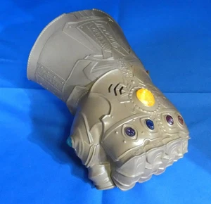 Hasbro Marvel Avengers Infinity War Thanos Guantelete Puño Eléctrico Luz y Sonido - Imagen 1 de 10