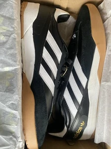 Talla 11.5 - Adidas Copa Nationale Bajo Negro Blanco Dorado Metálico GY6916 - Imagen 1 de 6