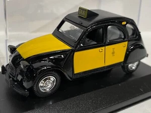 GUISVAL Citroen 2CV Taxi BARCELONA 1:36 Diecast Modelcar - Picture 1 of 5