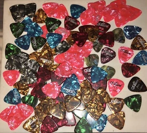 Guitar Picks 110+ lot Extra Heavy Gauges Triangle & 351 (See My Photos) NEW - Bild 1 von 8