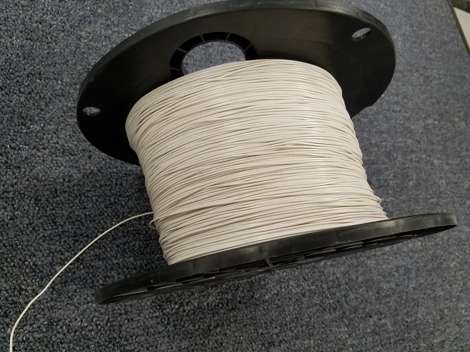 WHITE 18 AWG Gauge Stranded Hook Up Wire 500 FT REEL UL1007 300 Volt - Image 1 of 1