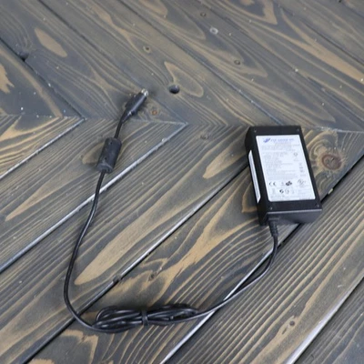 Адаптер переменного тока FSP Group FSP060-DBAB1 12 В 5 А 60 Вт 4-контактный источник питания DIN IEC C14 - Изображение 1 из 4