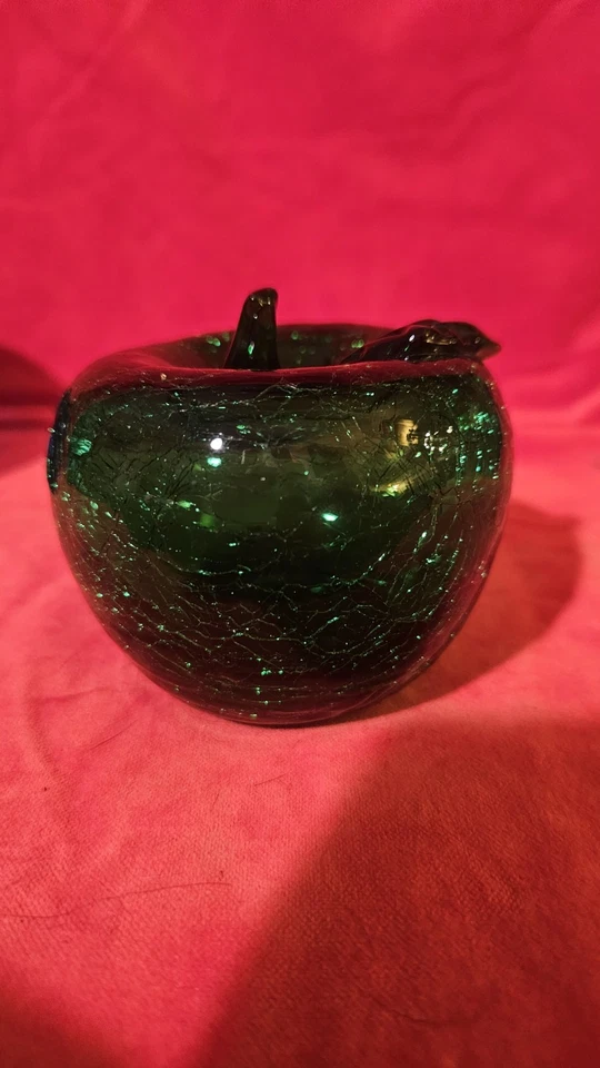 Manzana verde de vidrio agrietado vintage Foto 1 de 4
