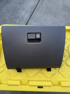 1996-2002 Toyota 4runner 4 runner Glove Box Assembly Tested Oem - Bild 1 von 3