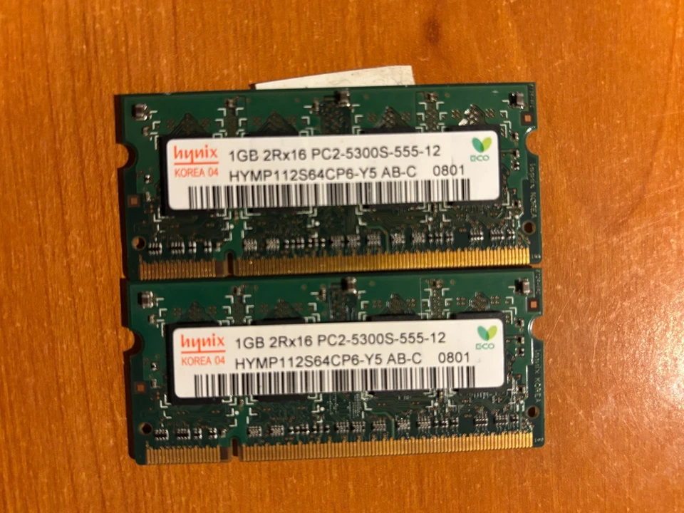 Hynix PC2-5300S 1 GB SO-DIMM DDR2 Memory HYMP564S64CP6-Y5 AB-C - Image 1 of 1