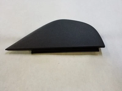 Panel de embellecimiento del tablero lateral derecho negro | Se adapta a Volkswagen Jetta / Golf 2010-2014 Foto 1 de 4