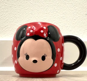 Tazza caffè Disney Store Tsum Tsum Minnie Mouse rossa con pois bianchi - Foto 1 di 6