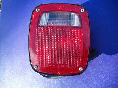 NOS 1989 - 2024 MOPAR DODGE JEEP PICK UP TRUCK 右手尾灯 55054574 — 第 1/2 张图片