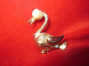 Vintage Textured Goldtone Metal Duck Faux Pearl,Blue Bead, Pin - Picture 1 of 4