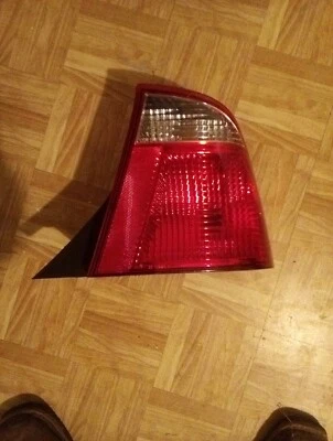 Задний фонарь в сборе правый 2005 2006 2007 FORD FOCUS - Изображение 1 из 2
