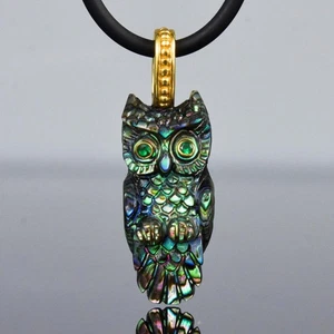Colgante Buho Tallado Concha de Abulón Oro Vermeil Plata Ley Emerald Ojos 4.02g - Imagen 1 de 13