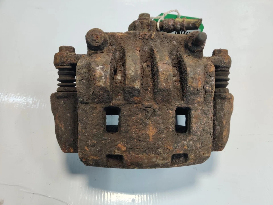 PINZA DELANTERA DERECHA SUBARU OUTBACK MK3 3.0 TOKICO 55618 Foto 1 de 4