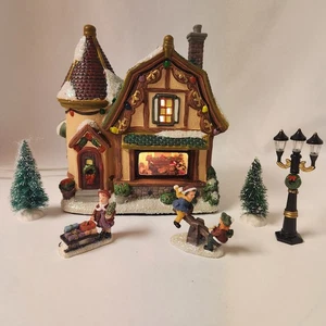 St Nicholas Square 6 Piece Toy Shop Set Lighted Windows Christmas 2015 Retired - Picture 1 of 23