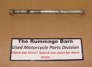 FRONT AXLE with Nut -------- 1980 KAWASAKI KDX 80 kdx80 - Bild 1 von 2