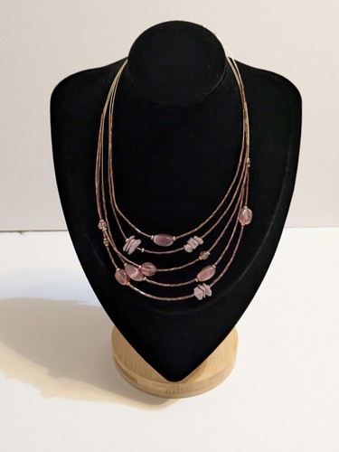 VETEMENTS Collana NY & Co 5 strati di filo con vetro viola e perline acriliche. *DIFETTO*.