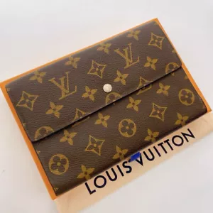 LOUIS VUITTON M60135 Monogram Pochette Passport Tri-fold Long Wallet Brown - Picture 1 of 10