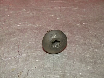 1993-1994 Lincoln Town Car OEM steering wheel retainer bolt 93 94 - Imagem 1 de 2