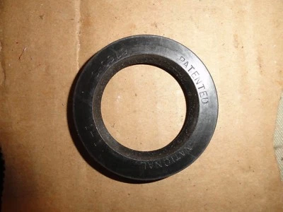          NOS 1949-55 NASH STATESMAN FRONT TRANSMISSION SEAL 3124732 - Image 1 of 2