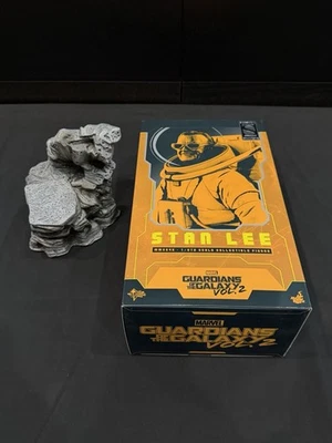 Hot Toys Stan Lee Guardianes de la Galaxia Vol. Figura coleccionable escala 2-1/6 Foto 1 de 4