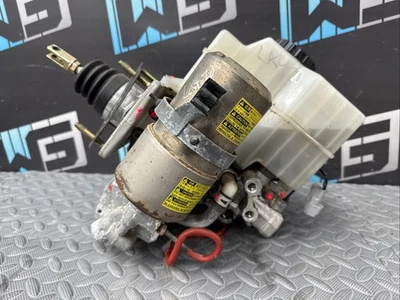 1998-2007 LEXUS LX470 TOYOTA LAND CRUISER MASTER CYLINDER POWER BRAKE BOOSTER - Image 1 of 4