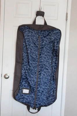 Дорожная сумка для одежды Wally Bags 39 дюймов Deluxe серая складная с замком Wally - Изображение 1 из 4