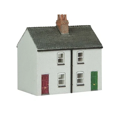 N Gauge Bachmann Scenecraft Rendered Workers' Cottages Building 42-125X - Image 1 of 2